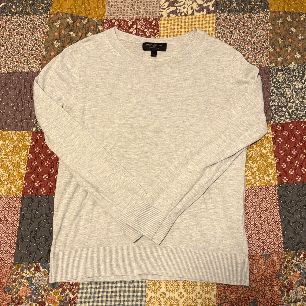 Banana Republic Light Gray Knit Top